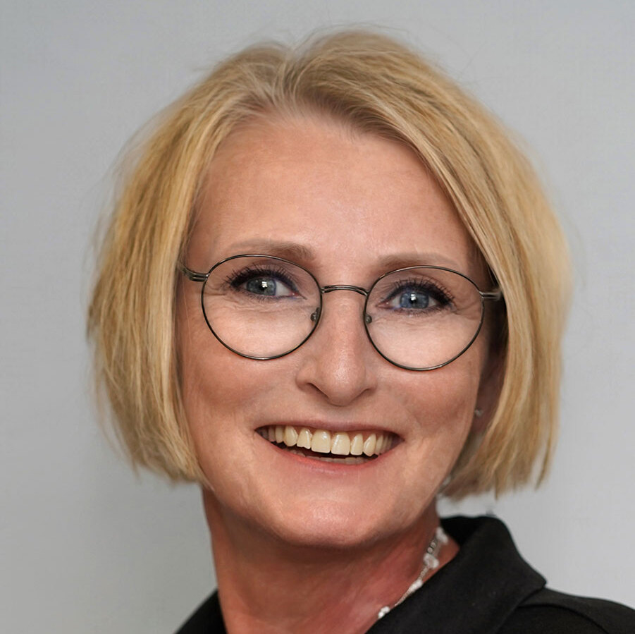 Annie Birkedal Bull  